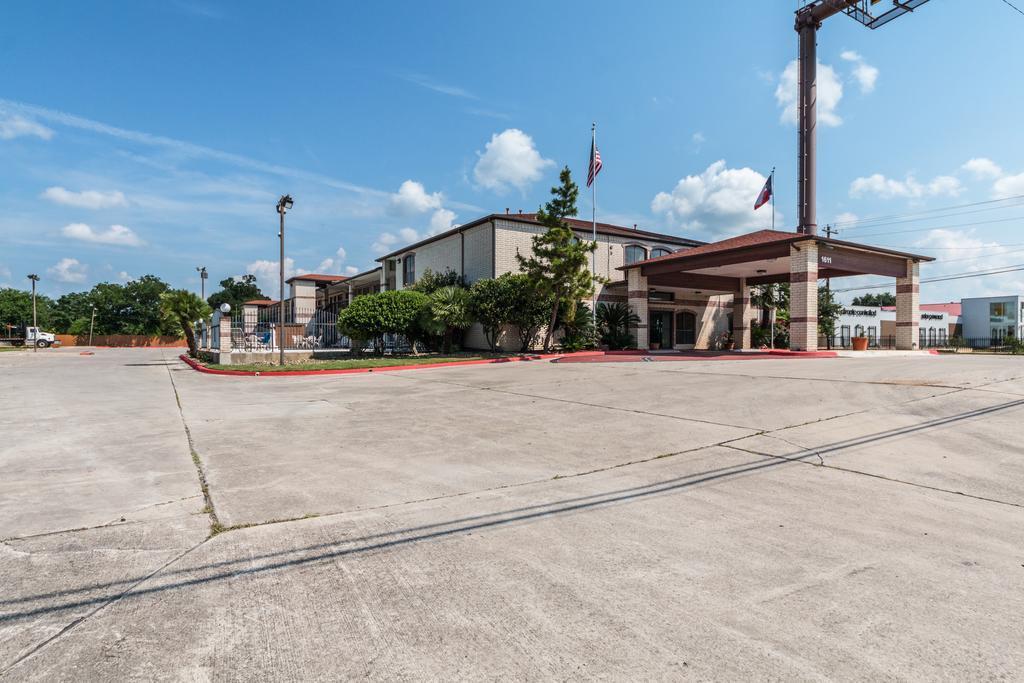 Quality Inn University Near Downtown San Marcos Exterior foto