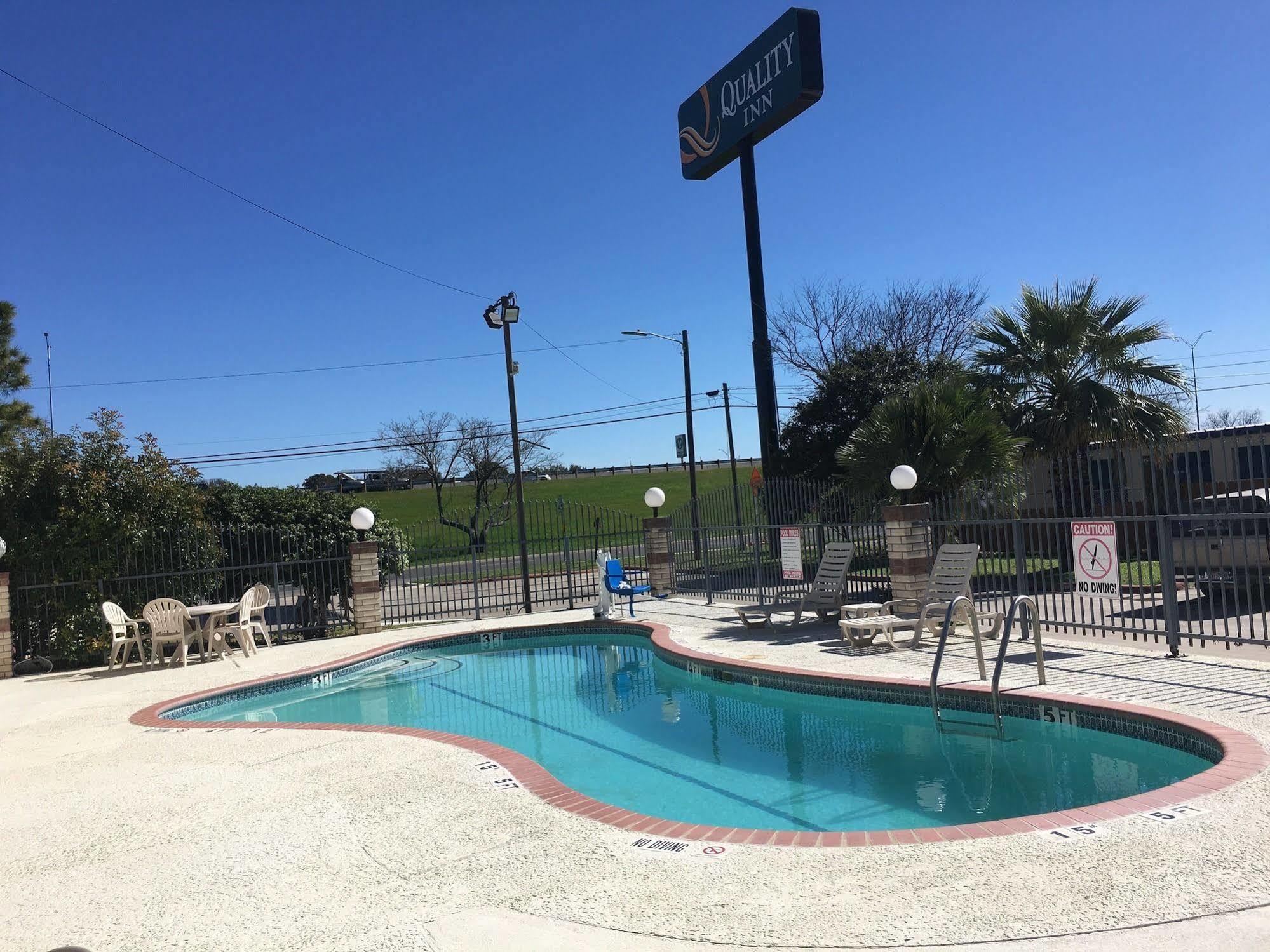 Quality Inn University Near Downtown San Marcos Exterior foto